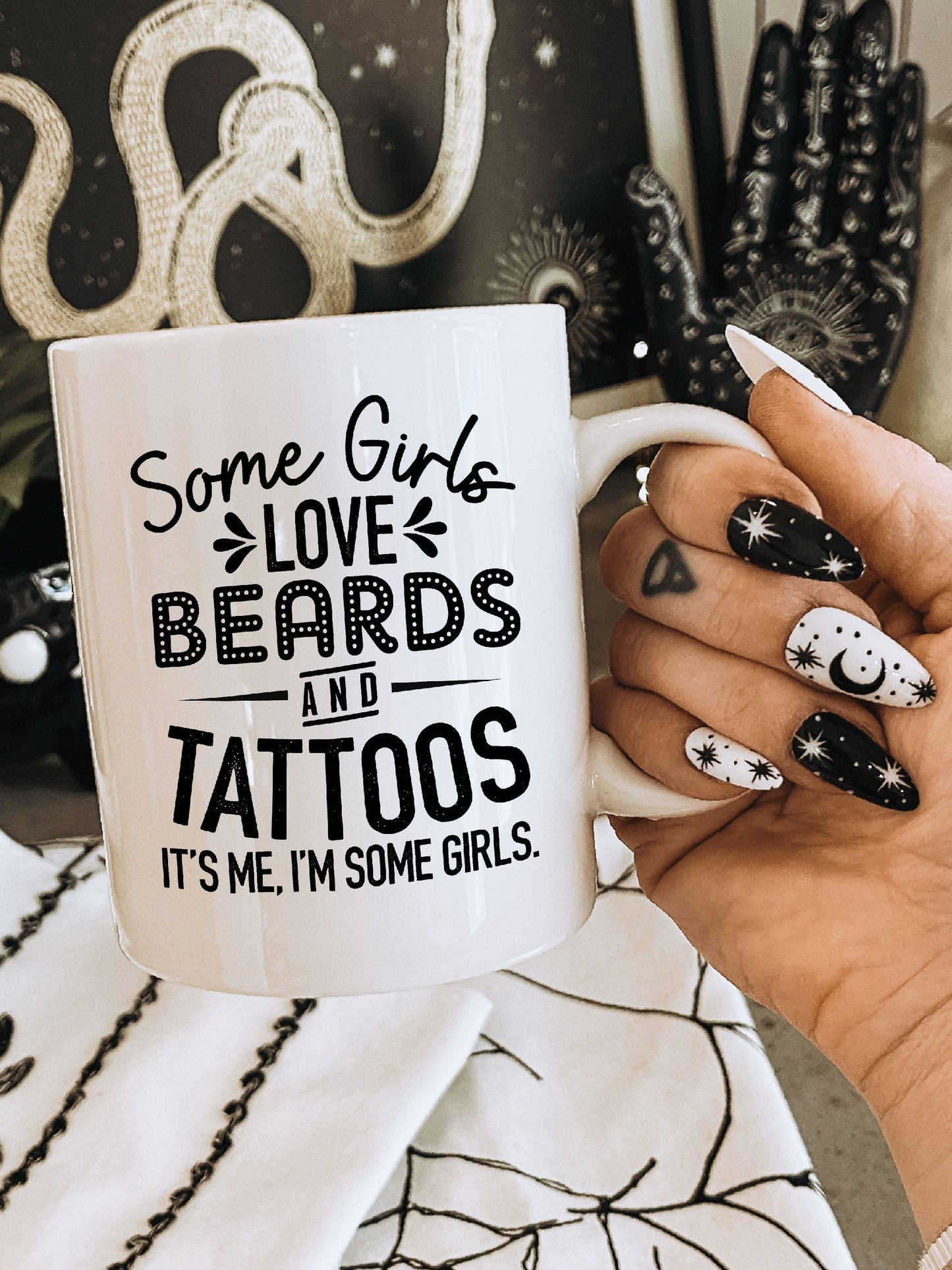 Some Girls Love Beards And Tattoos It's Me, I'm Some Girls Mug
